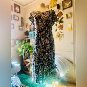 Vintage Ladies Floral Motif Midi Dress with Adjustable Belt, XL.